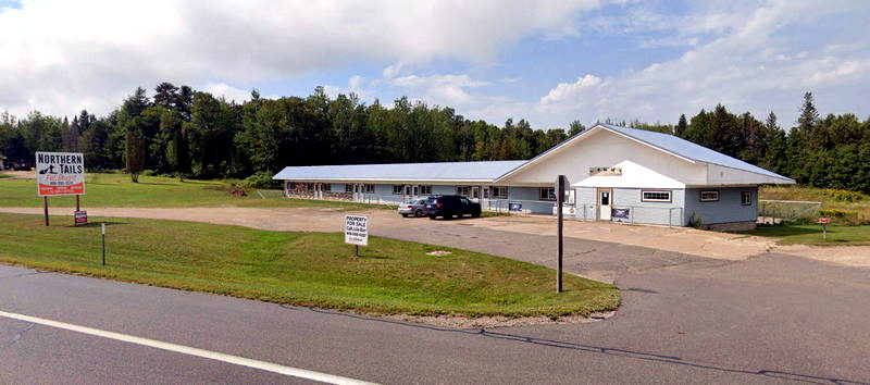 Hugos Motel and Cabins - Northern Tails Using Old Motel Building (newer photo)